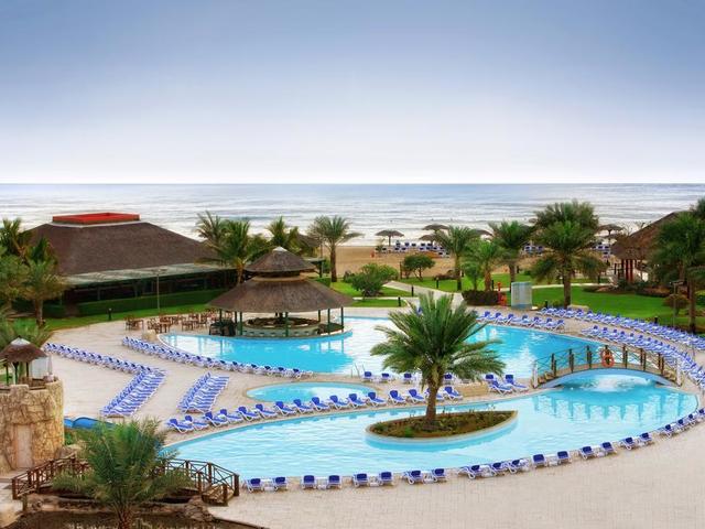фотографии отеля Fujairah Rotana Resort & Spa изображение №3