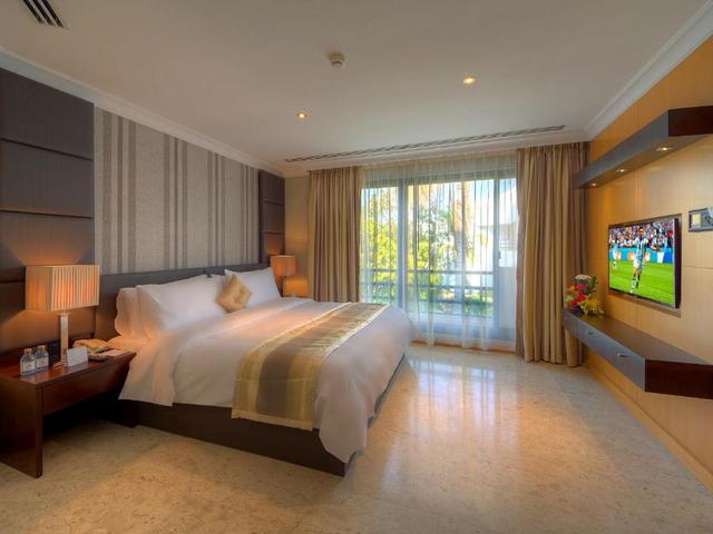 фото отеля Dubai Marine Beach Resort & Spa изображение №29