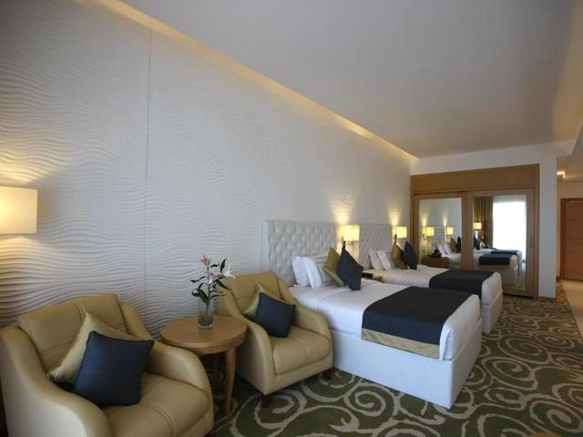 фото Oceanic Khorfakkan Resort & Spa изображение №30