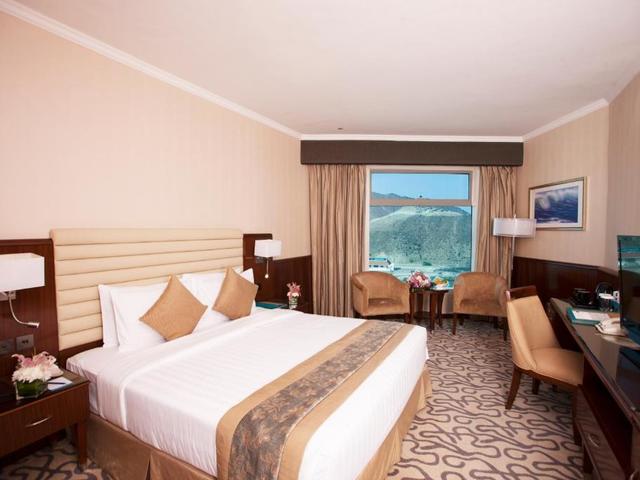 фото Oceanic Khorfakkan Resort & Spa изображение №18