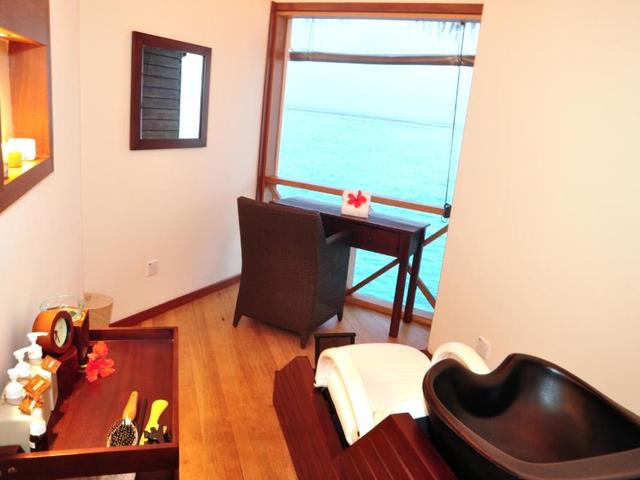 фото отеля Thulhagiri Island Resort & Spa изображение №37