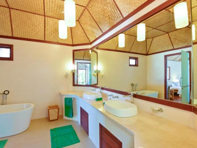 фотографии Thulhagiri Island Resort & Spa изображение №12