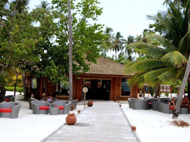 фото Meeru Island Resort & Spa изображение №30