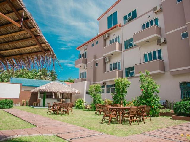 Reveries Diving Village