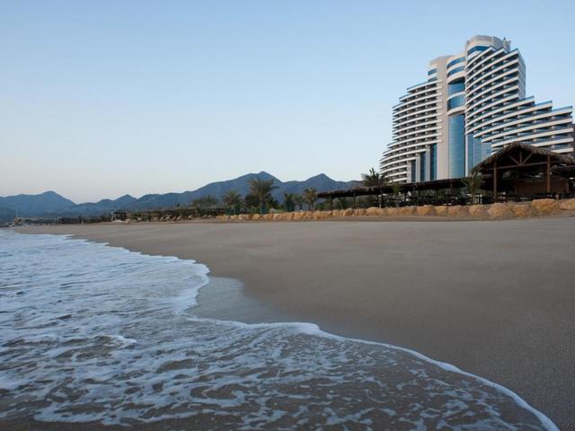 фотографии отеля Le Meridien Al Aqah Beach Resort изображение №19