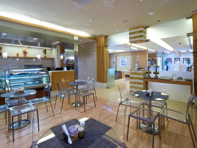 фото отеля Time Ruby Hotel Apartments (ex. Ruby Living Courts) изображение №29