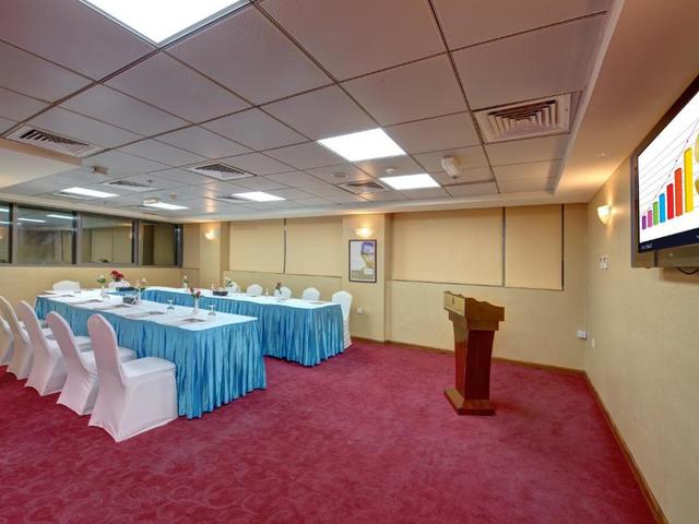 фотографии Tulip Inn Sharjah изображение №8