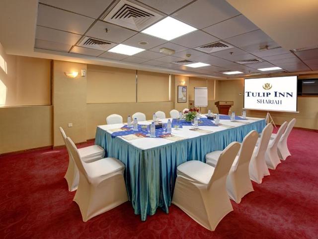фото Tulip Inn Sharjah изображение №2