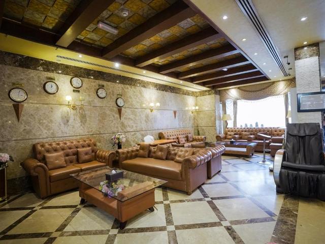 фото Crystal Plaza (ex. OYO 122 Crystal Plaza) изображение №10