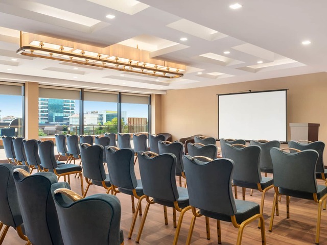 фотографии отеля Days Hotel by Wyndham Istanbul Maltepe изображение №27