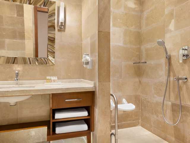 фото Days Hotel by Wyndham Istanbul Maltepe изображение №22