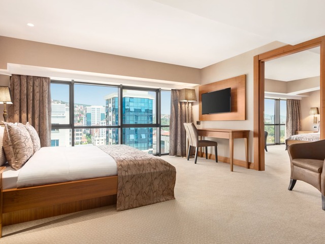 фото Days Hotel by Wyndham Istanbul Maltepe изображение №10