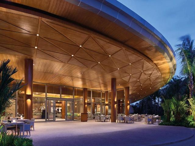 фото отеля Splash Beach Resort by Langham  (ex. Grand West Sands Resort & Villas; Centara West Sands Phuket) изображение №33