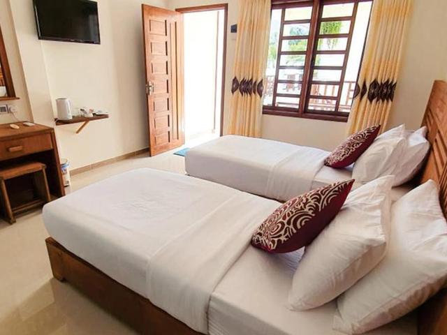 фото отеля Kamadhoo Inn изображение №17
