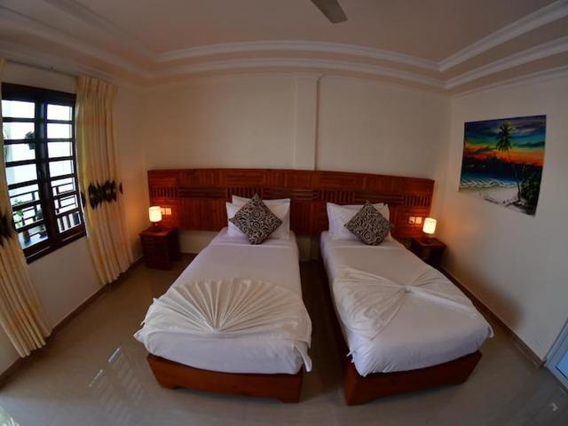 фото Kamadhoo Inn изображение №14