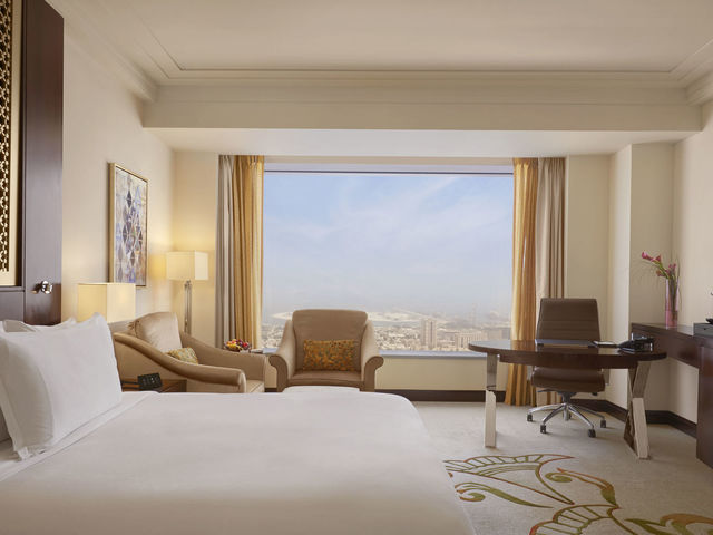 фото отеля Conrad Dubai By Hilton изображение №21