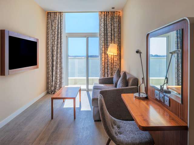 фото отеля Radisson Resort Ras Al Khaimah Marjan Island изображение №13