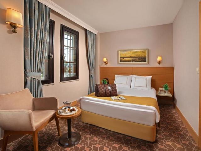 фото отеля Almina изображение №21