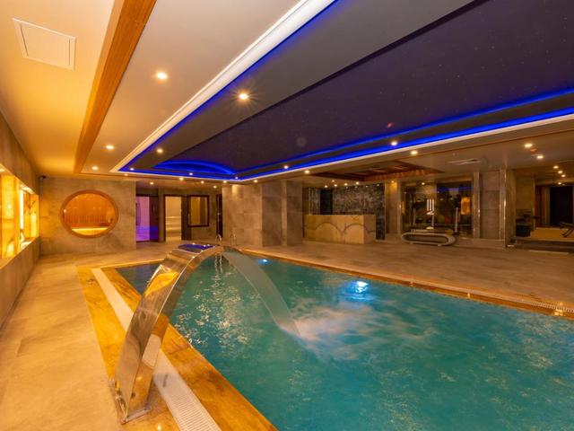 фотографии Ramada By Wyndham Istanbul Pera (ex. The Peak Hotel) изображение №28