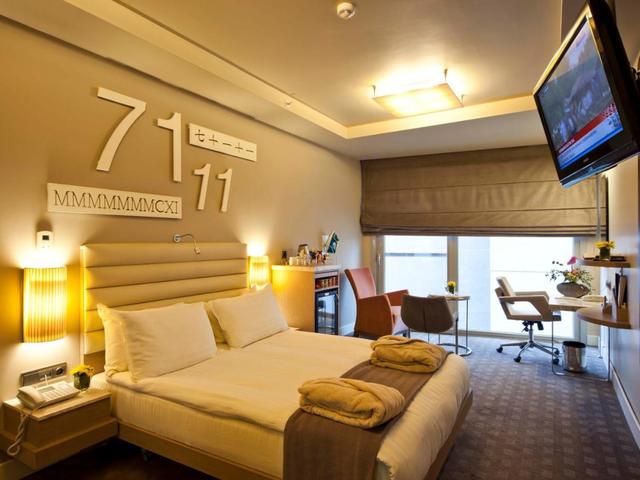 фото отеля Ramada By Wyndham Istanbul Pera (ex. The Peak Hotel) изображение №25