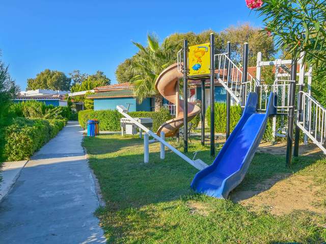 фотографии Altinkum Bungalows изображение №16
