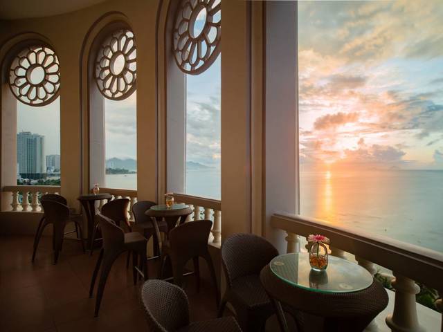 фото Sunrise Nha Trang Beach Hotel & Spa изображение №42