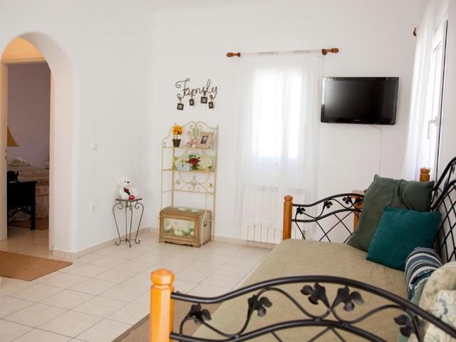 фото отеля Eleni's Village Suites изображение №33