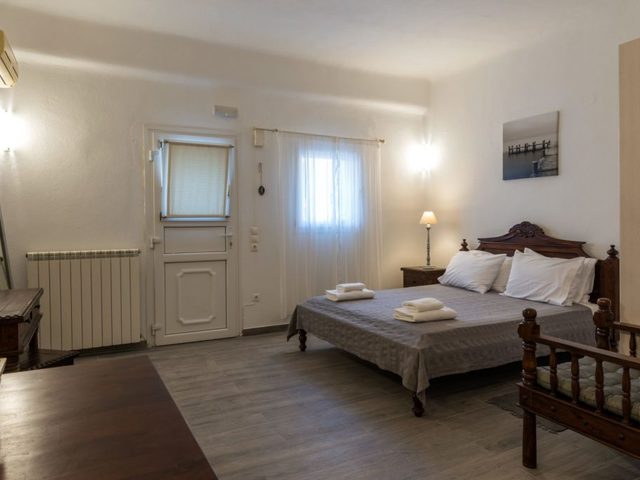 фотографии Eleni's Village Suites изображение №20