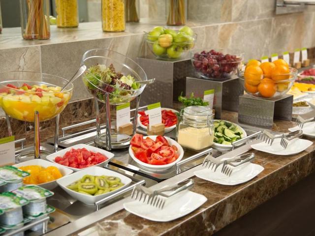 фото отеля DoubleTree by Hilton Kazan City Center (ДаблТри бай Хилтон Казань Центр) изображение №9