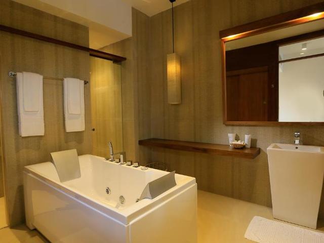 фотографии Pandanus Beach Resort & Spa (ex. Emerald Bay) изображение №44