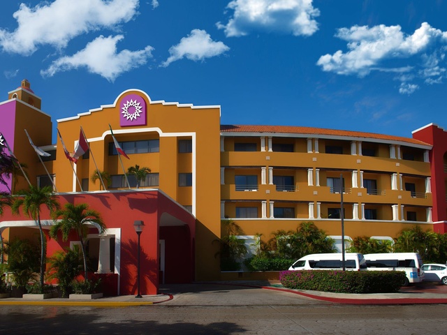 фото отеля Adhara Cancun (ex. Adhara Hacienda Cancun; Radisson Hacienda Cancun) изображение №21