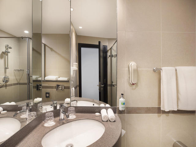 фото Holiday Inn Express Dubai Jumeirah изображение №14
