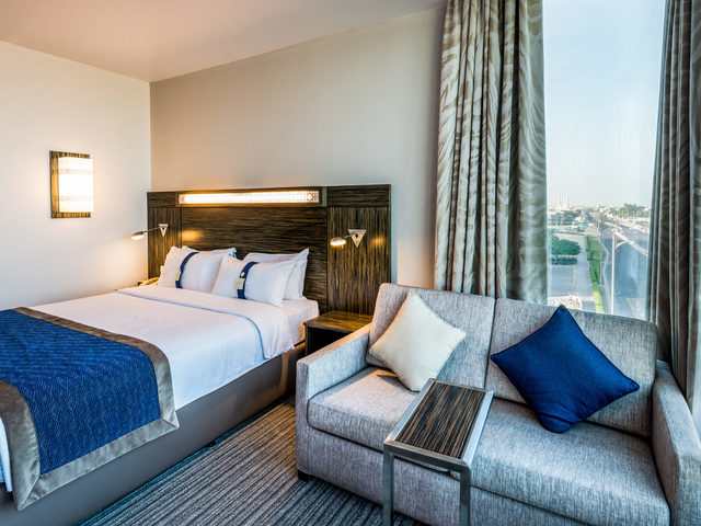 фотографии отеля Holiday Inn Express Dubai Jumeirah изображение №3