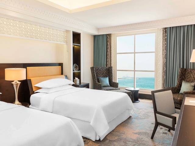 фото отеля Sheraton Sharjah Beach Resort & Spa изображение №9