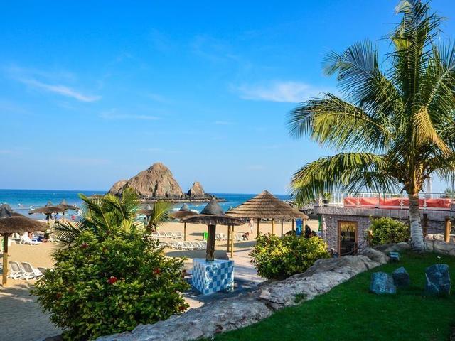 фото Sandy Beach Hotel & Resort (ex. Sandy Beach Motel) изображение №34