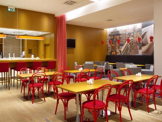 фото Hampton Вy Hilton Saint Petersburg ExpoForum (Хэмптон Хилтон Санкт-Петербург Экспофорум) изображение №10