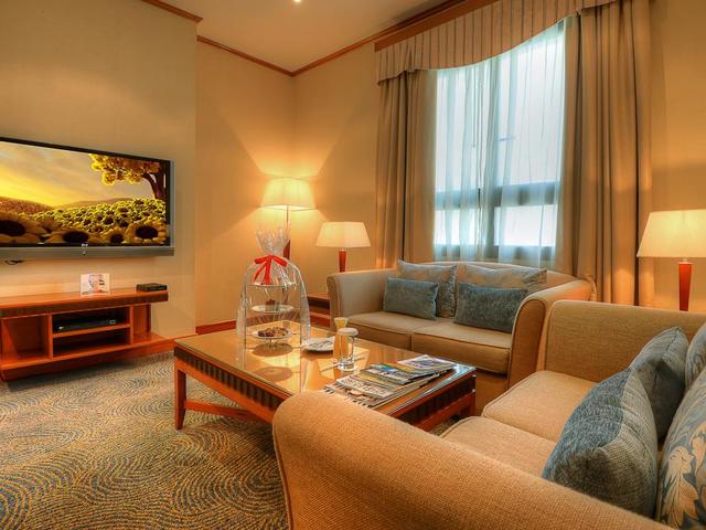 фото отеля Golden Tulip Al Barsha изображение №21