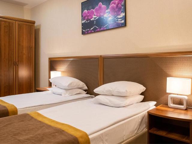 фото отеля Corsa Vita (ex. Гостиница На Улице 1905 Года) изображение №13