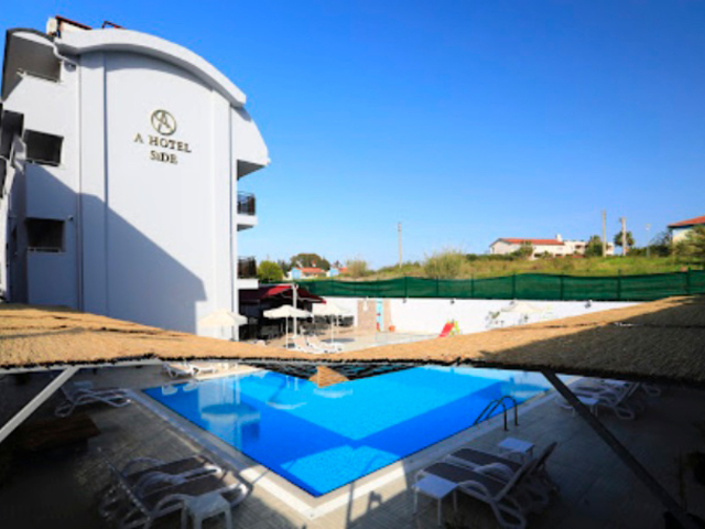 фото A Hotel Side изображение №14