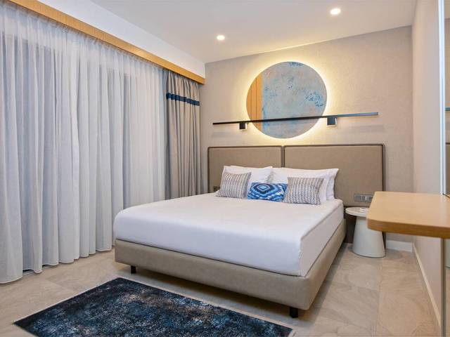 фото A Hotel Side изображение №26