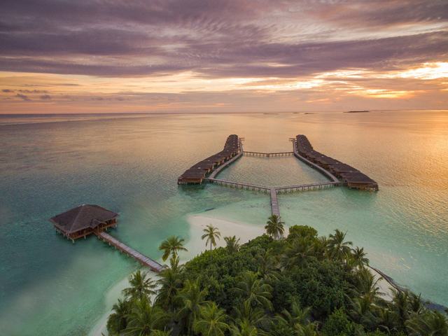 фото отеля Medhufushi Island Resort изображение №5