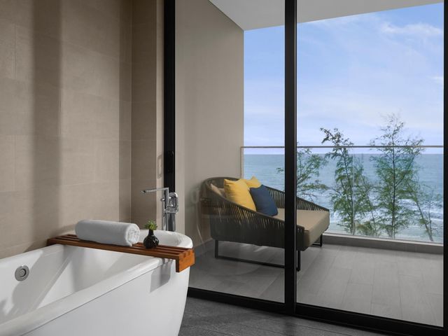 фотографии отеля Crowne Plaza Phu Quoc Starbay, an IHG изображение №67