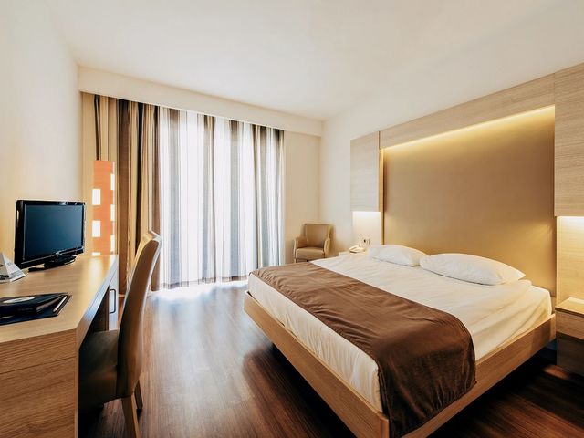 фото A Good Life Utopia Family Resort (ex. A Good Life Water Planet; Water Planet Deluxe Hotel & Aquapark) изображение №18