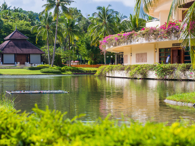 фото отеля Pullman Phuket Arcadia Karon Beach Resort изображение №1