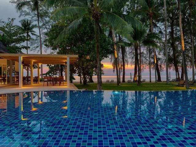 фотографии Outrigger Khao Lak Beach Resort (ex.Manathai; Royal Bangsak Beach Resort) изображение №48