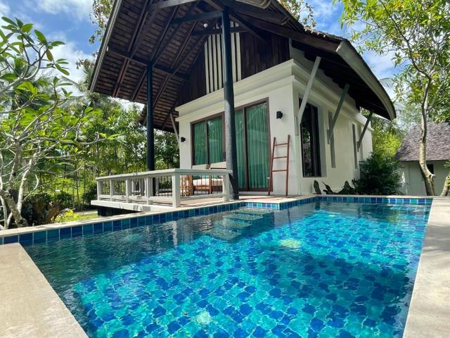фото отеля Outrigger Khao Lak Beach Resort (ex.Manathai; Royal Bangsak Beach Resort) изображение №9