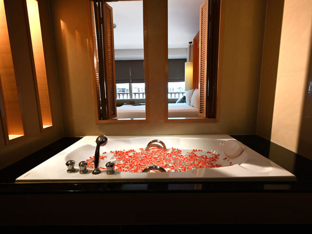 фото отеля Arinara Bangtao Beach Resort (ех. Dalar Resort BangTao Beach) изображение №121