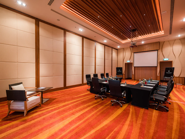 фото отеля Renaissance Phuket Resort & Spa изображение №61