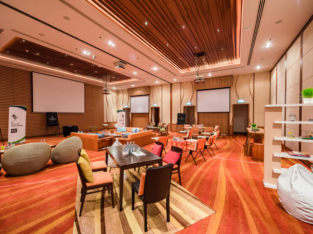 фотографии Renaissance Phuket Resort & Spa изображение №56