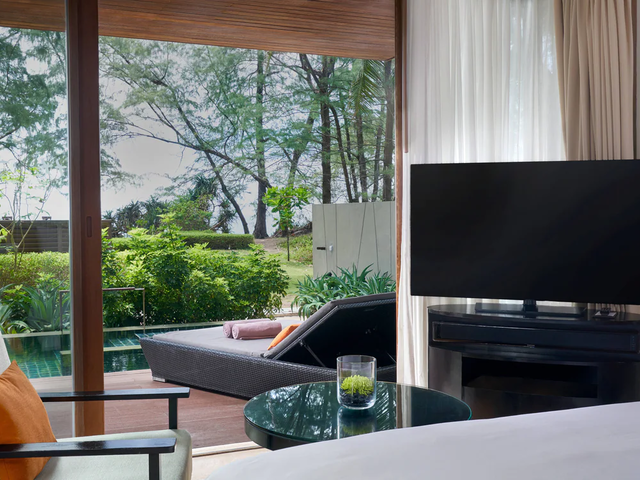 фото Renaissance Phuket Resort & Spa изображение №30